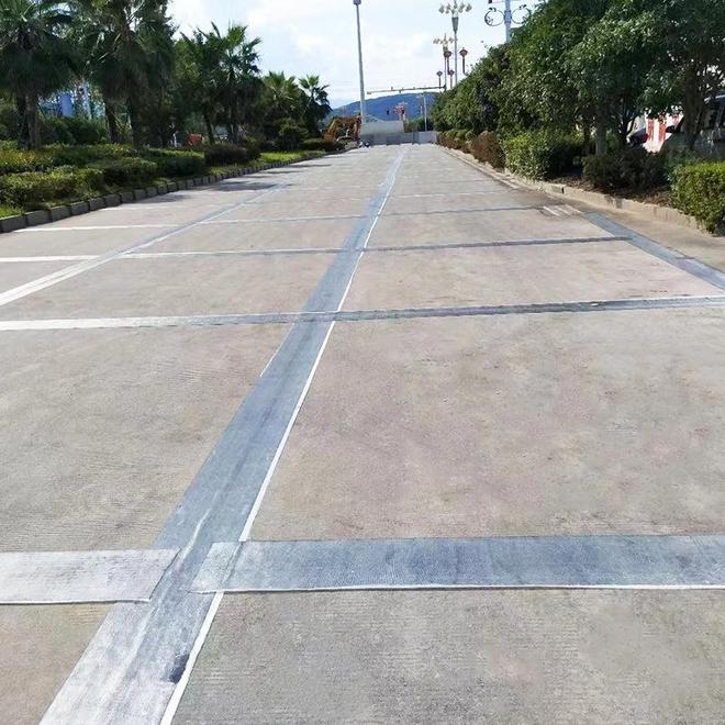 泰安润杰工程材料有限公司专注防裂贴生产制造技术团队严格把控质量